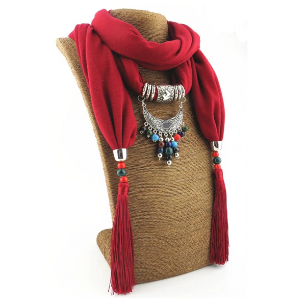Textilní šátek s kovovou Tribal ozdobou - více barev