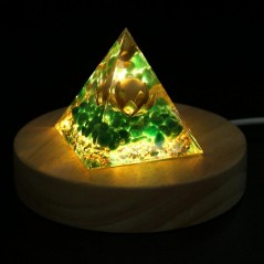 LED osvětlení svítící stojanek pod orgonitovou pyramidu na USB