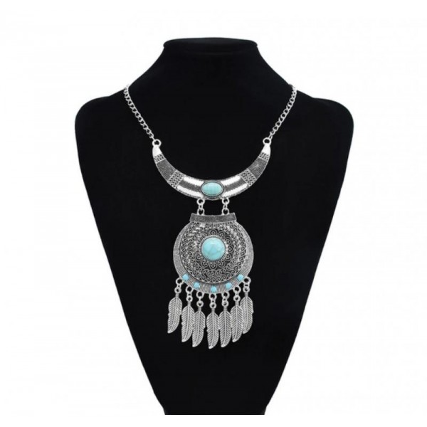 Indiánský Boho náhrdelník s kovovým peřím s tyrkysovými kameny