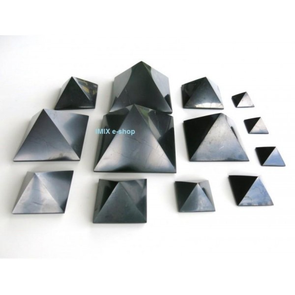 Šungitová pyramida 3 x 3 cm Karélie